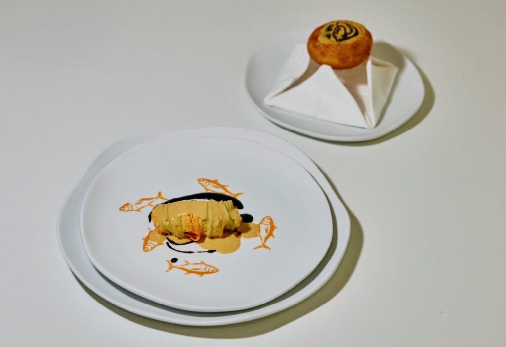 El chef alemán Franz-Josef Unterlechner gana Chef Balfegó 2025 22 GUILLERMO CHAVEZ Parpatana de atun rojo Balfego con veloute de erizos de mar 1