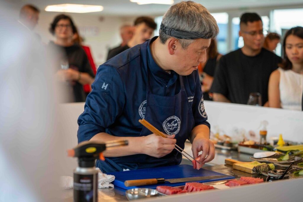Paolo Cini, del restaurante IE Koji Sakabana de Roma, se proclama ganador de ITAMAE Balfegó 2026 5 HEUNG CHUL HAN 1 1